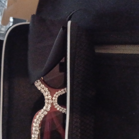 Sunglasses - Picture 5 of 5